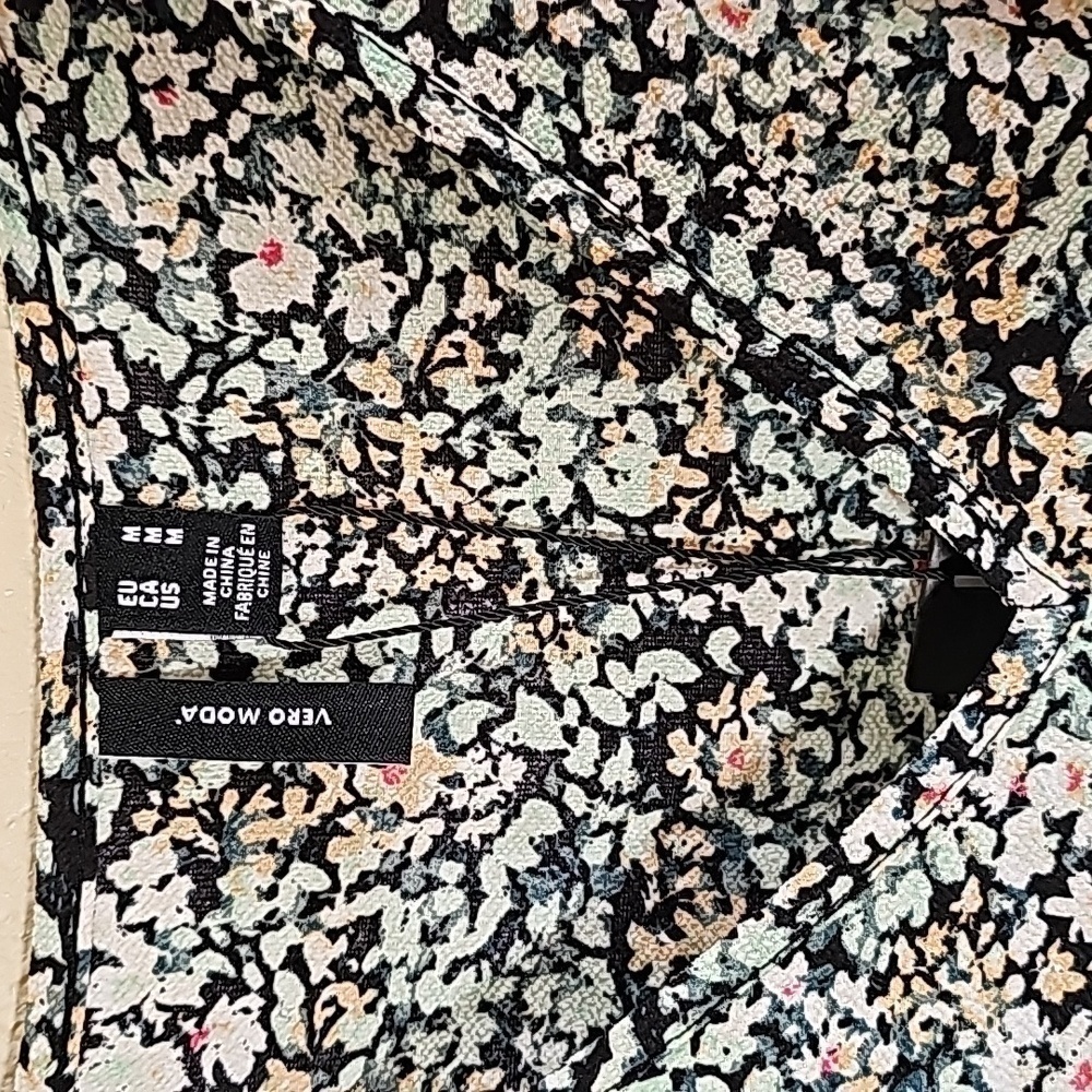 VERO Moda Floral Dress - Picture 7 of 10